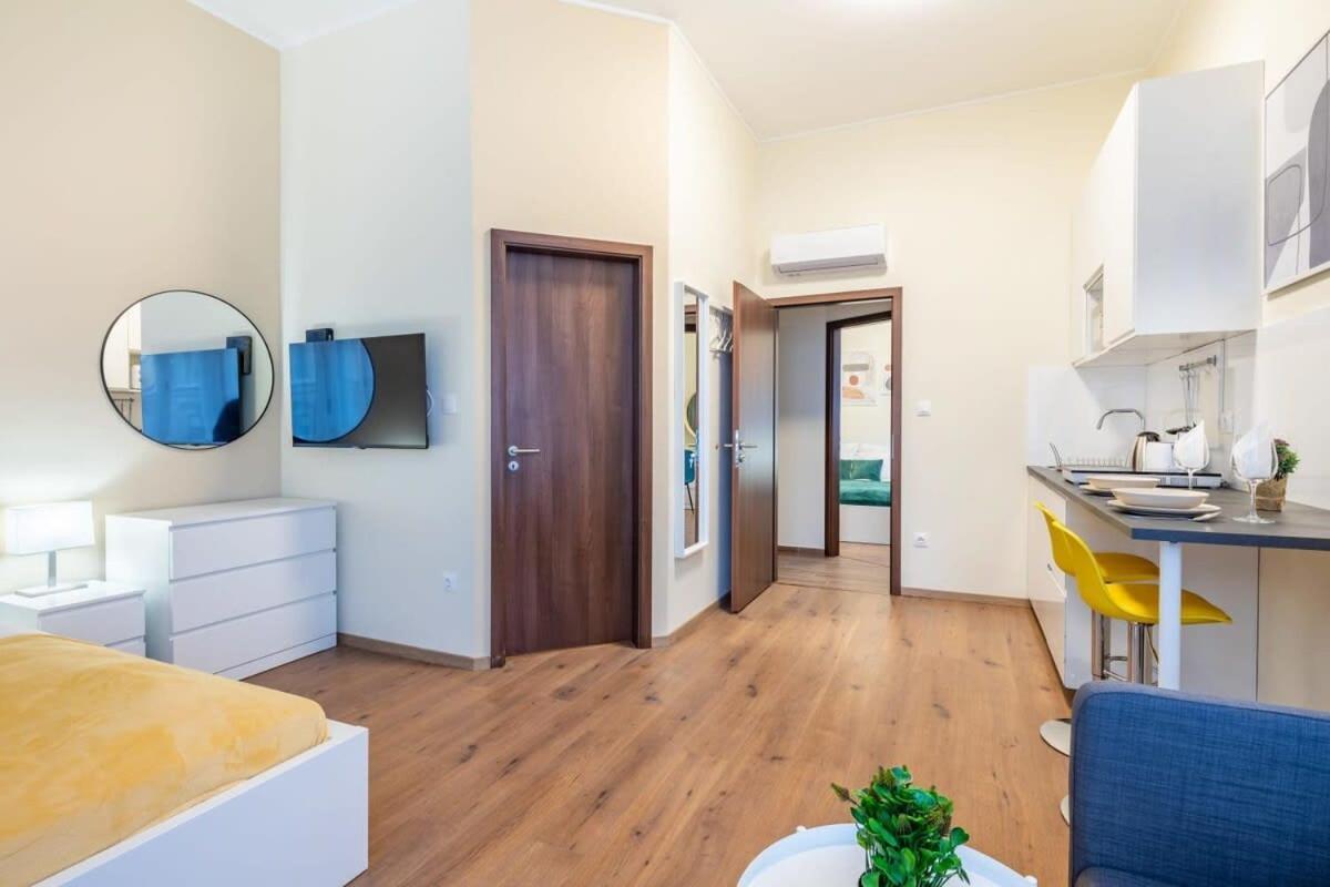 Super Central New Studio Budapest Esterno foto
