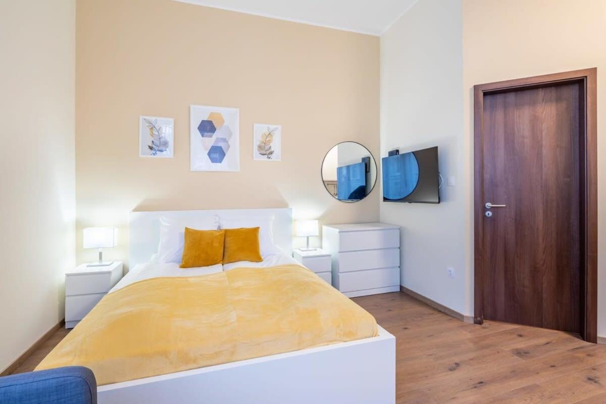 Super Central New Studio Budapest Esterno foto